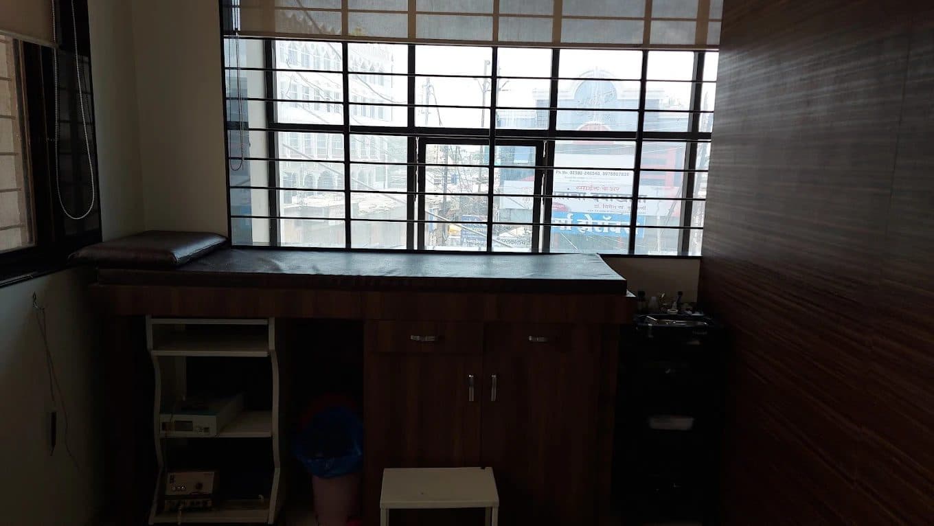 Minor procedure room with examination couch